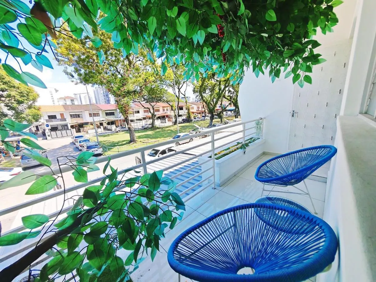 45Georgetown Multi Family Corner Lot Free Parking Food Convenience Stores Nearby George Town
