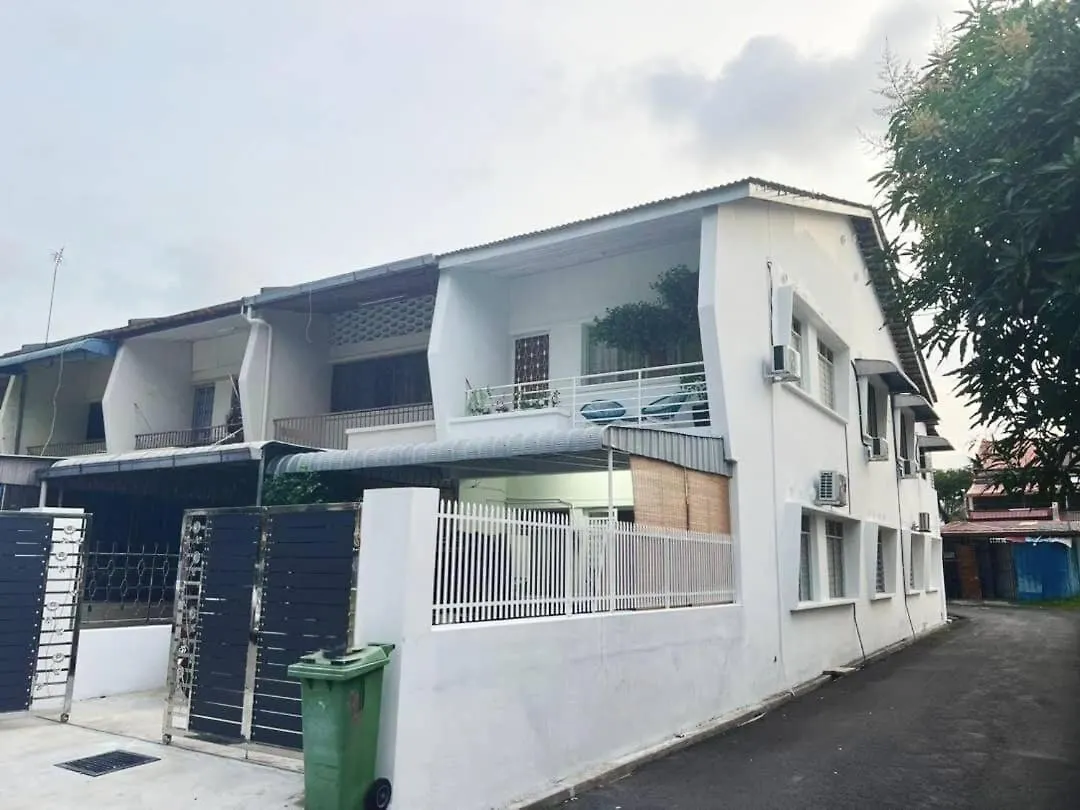 45Georgetown Multi Family Corner Lot Free Parking Food Convenience Stores Nearby 0*, George Town